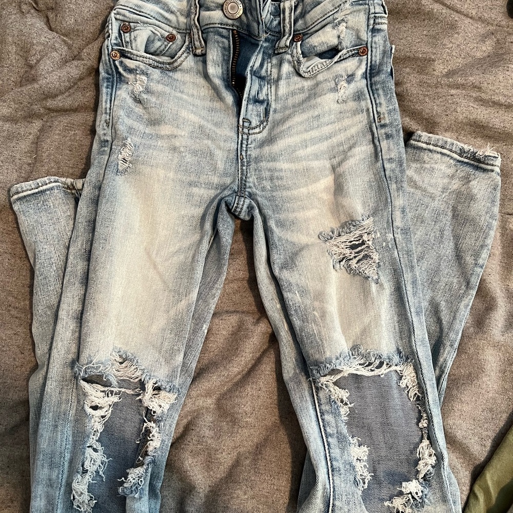 american eagle ripped jeans